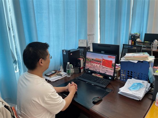 781cc5cc16c110eaadf87e13a45bf85