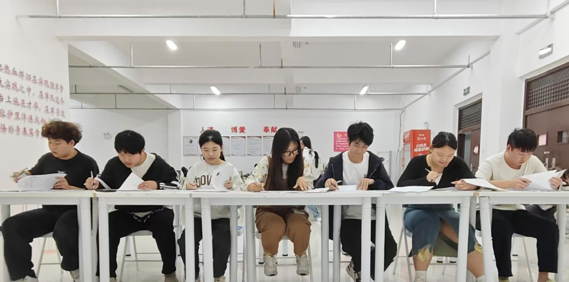 d0dabf64d68e6ec8fbfbb7c7b0bea01.jpg d0dabf64d68e6ec8fbfbb7c7b0bea01.jpg