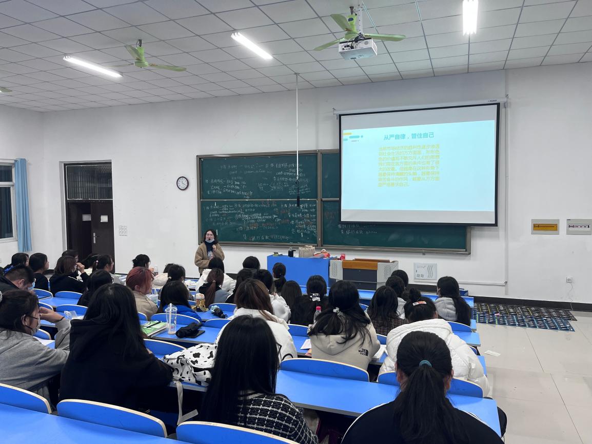 EE0899E2C3F05CD330A403795A6D4D11