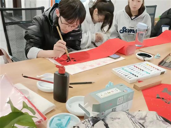 _cgi-bin_mmwebwx-bin_webwxgetmsgimg__&MsgID=******&skey=@crypt_ec4658_508b63bd76ed794ec7337363cd37c484&mmweb_appid=wx_webfilehelper